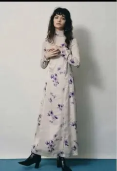 LILY BROWN フラワープリントワンピース