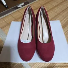 ワインレッド スエード調 低ヒールパンプス（幅広)