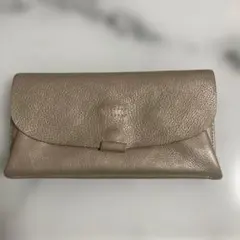 お値下げ❣️長財布 メタリックレザー フラップ式のサムネイル