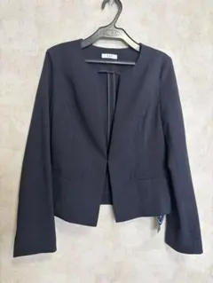 a.v.v ネイビー ノーカラージャケット