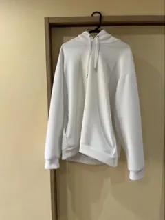 GU ホワイト フード付きパーカー