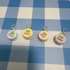 ハンドメイド　ミニチャーム　マカロン4点セット