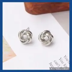 ♥️NEW♥️結び目 シルバー ピアス マキシパンク ヴィンテージ プレゼント個性的