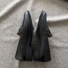 human womanブラックレザー ローファー 金具付き