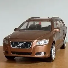 Volvo V70 XC ミニカー ディーラー限定版 1/43 - メルカリ