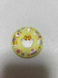 刺繍缶バッジつき Biscuit2