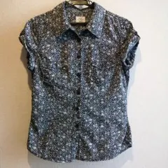 H&M 青花柄 半袖シャツ ブラウスのサムネイル