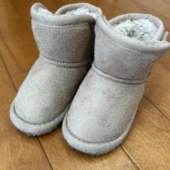 ベージュ ベビーブーツ ファー付き