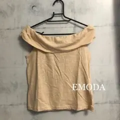 ◇新品◇ エモダ　オフショルダー　ノースリーブ　ベージュ
