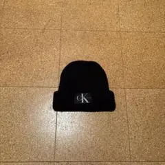 Calvin Klein黒ニット帽