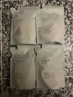 お買い得❗️AKNR シャンプー コンディショナー2本+2パウチセット
