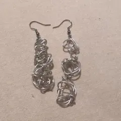ワイヤーアートデザイン ロングピアス