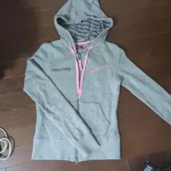 TOMMYGIRL　パーカー