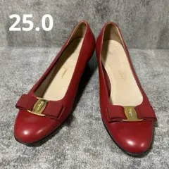 【フェラガモ】リボン パンプスラウンドトゥ チャンキーヒール ロゴ ゴールド金具