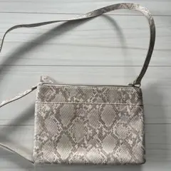 Item thumbnail for item 1ed554a7-e3eb-4834-a3bd-7cdbee9afcf3