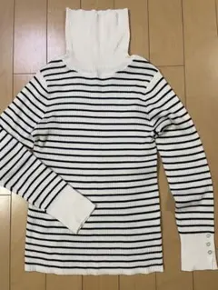 シューラルー ハイネックニット Mサイズ 白黒ストライプ