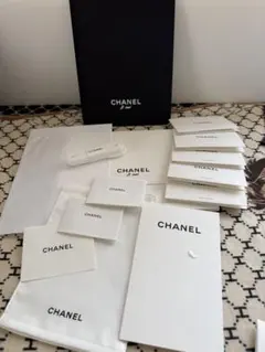CHANEL シャネル アイシャドウ チーク ショッパー - メルカリ