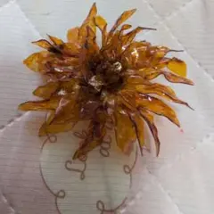 花形昭和レトロブローチ