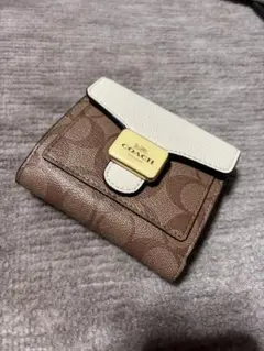 COACH シグネチャー 二つ折り財布 ホワイト