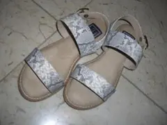 ★ランダ★RANDA★リザード型押し調サンダル★23センチ
