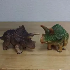 いきもの大図鑑レプティ　恐竜　トリケラトプス　セット　フィギュア　ガチャ