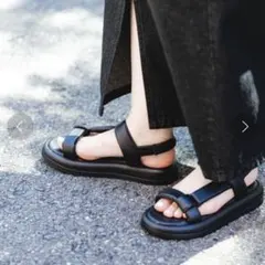 【美品】RODE SKOブラックストラップパフスポーツサンダル 23.5cmのサムネイル