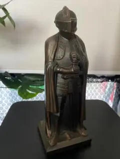 西洋の騎士 置物