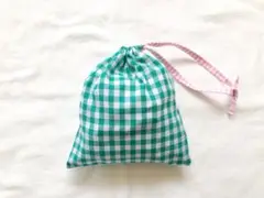 ギンガムチェックのミニ巾着ポーチ　みどり