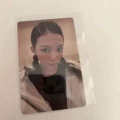 MEOVV ナリン ID CARD トレカ 公式 MD - メルカリ