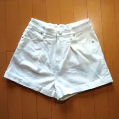 ホワイトデニムショートパンツ　中古のサムネイル