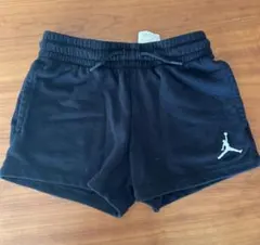 Jordan 黒 ハーフパンツ　140〜155cm