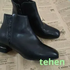 【値下】tehen ブラックショートブーツ ジッパー付き