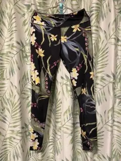 花柄ストレッチレギンス　ヨガパンツ