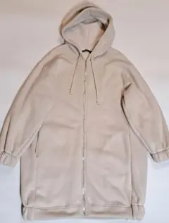 ベージュ フード付き ロングパーカー　裏起毛コート