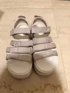 NIKE 厚底スポーツサンダル