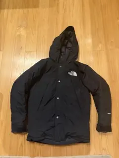 マウンテンダウンジャケット