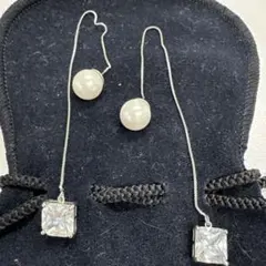 パールとクリスタルのピアス(両耳用)