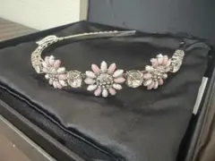 【極美品】miu miu ビジュー フラワーカチューシャ ピンクのサムネイル