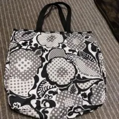 レスポートサック　トートバッグ　大容量　A4　黒×白×グレー系　花柄　美品