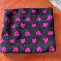 ハート柄マフラー 黒とピンク　ネックウォーマー