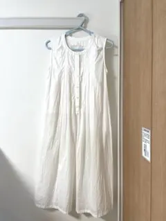 レディース　ワンピース　白