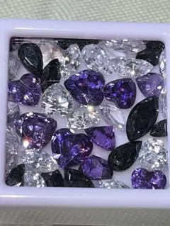 ジルコニア　紫・黒・透明　ストーンセット　キラキラ　美しい