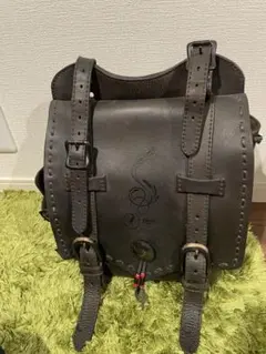 ラフテール【Rough Tail】ワンネス　サドルバッグ　Ｓサイズ　※値下げ