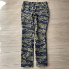 nano universe ナノユニバース 迷彩カモ柄スキニーパンツ 28インチ