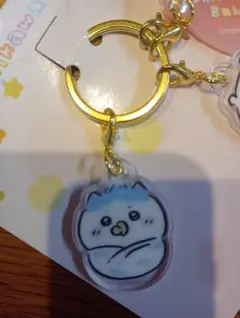 ちいかわベビー　ハチワレ　おくるみアクリルチャーム
