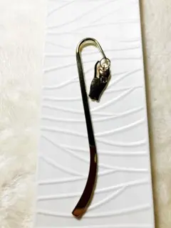 猫チャーム付きゴールドブックマーク