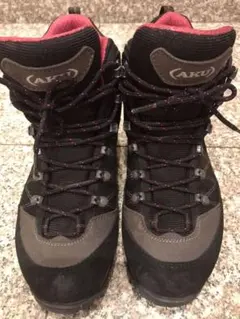 Item thumbnail for item b3c87723-58d6-4f40-a8a7-a872f4ecd50e