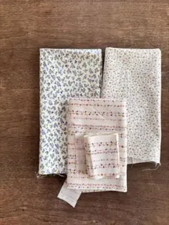 カラフル小花柄　ハギレセット　LINNET