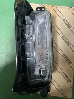 ZVW50前期 プリウス モデリスタ デイライト基盤（運転席側のみ