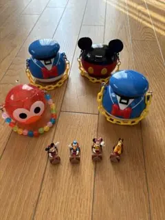 ミッキー・ドナルド・エルモ キャラクター ミニスナックケース　ミニフィギュア4種